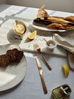 Broste Copenhagen Pesce Teller 17,6 X 41,4cm -Broste Copenhagen Verkäufe 577068 01 40 EnvironmentImage 127961374a